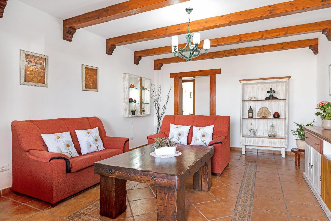 La Casona Villa Tias Luaran gambar