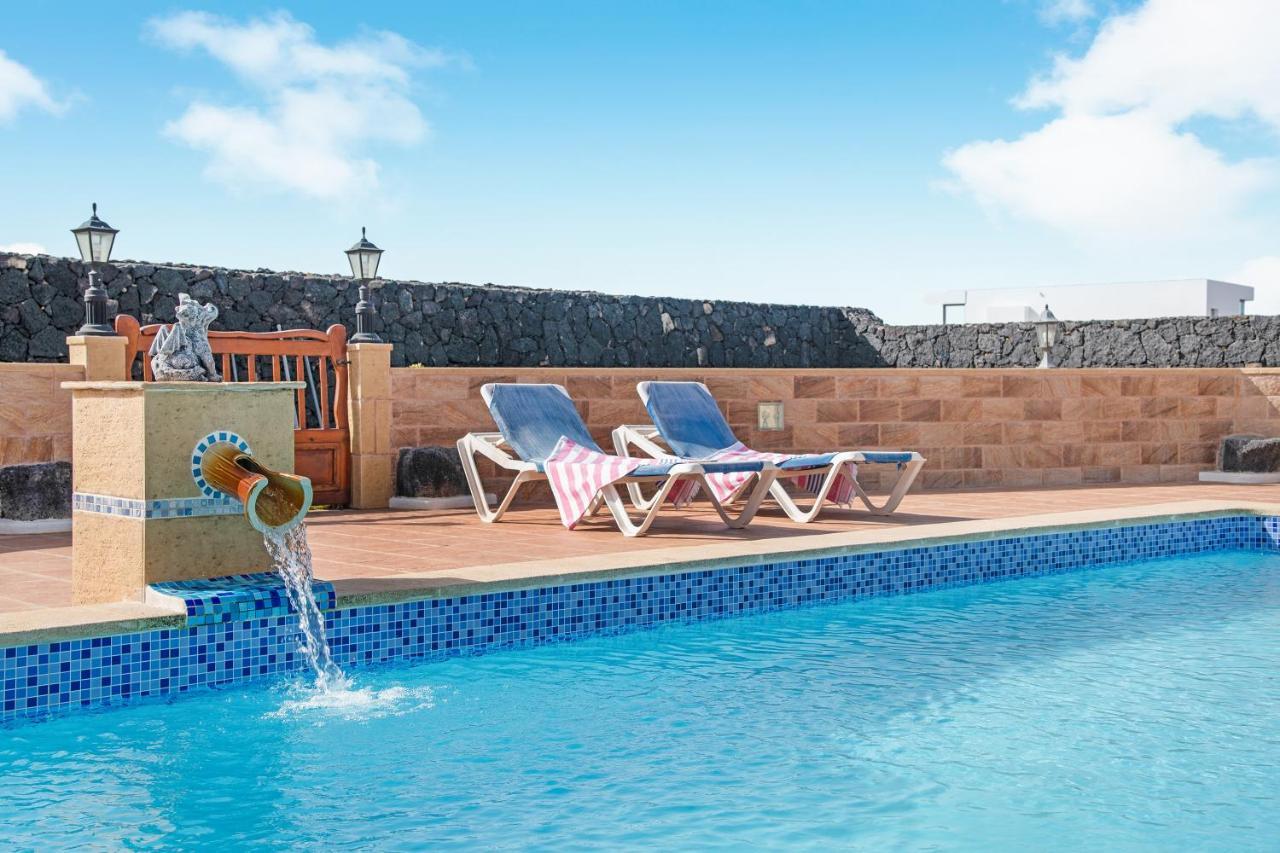 La Casona Villa Tias Luaran gambar